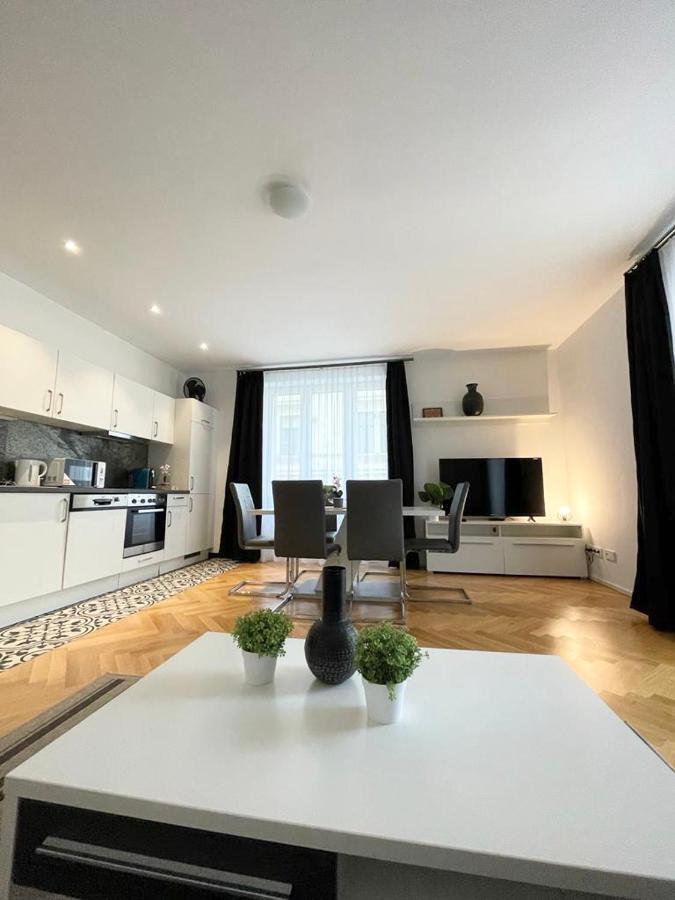 1St City La Opera Suites Βιέννη Εξωτερικό φωτογραφία